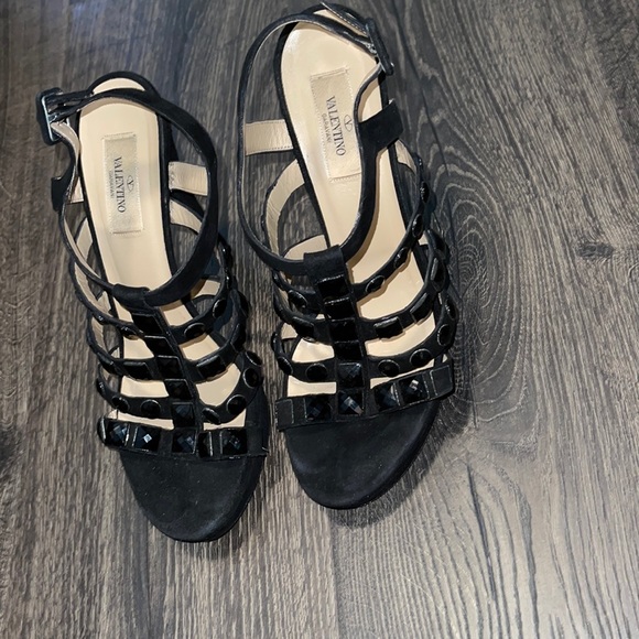 Suede Valentino Garavani Pumps - Picture 2 of 7